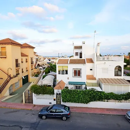 Leva's Tomas Valcarcel Apartment *